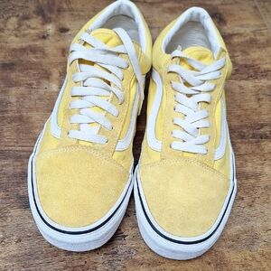 Vans Men Size 10. Suede on canvas, Vans Old Skool Golden Haze / True White